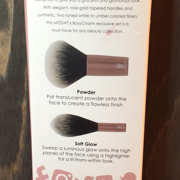 🌻 MODA POWDER AND SOFT GLOW MAKE UP BRUSHES. - Picture 2 of 8